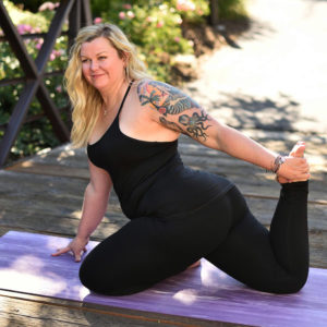 Woman Doing Yoga Outdoor Using Para Rubber Yoga Mat in Salt Lake City, UT | Santosh Yoga Institute